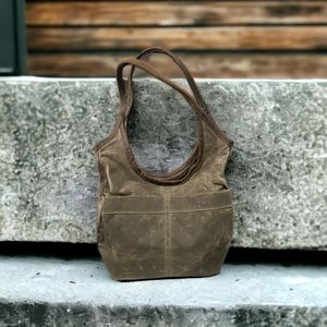 NWOT Rough & Tumble small open pocket sling